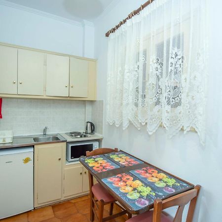 Fiona Apartments Roda  Bagian luar foto
