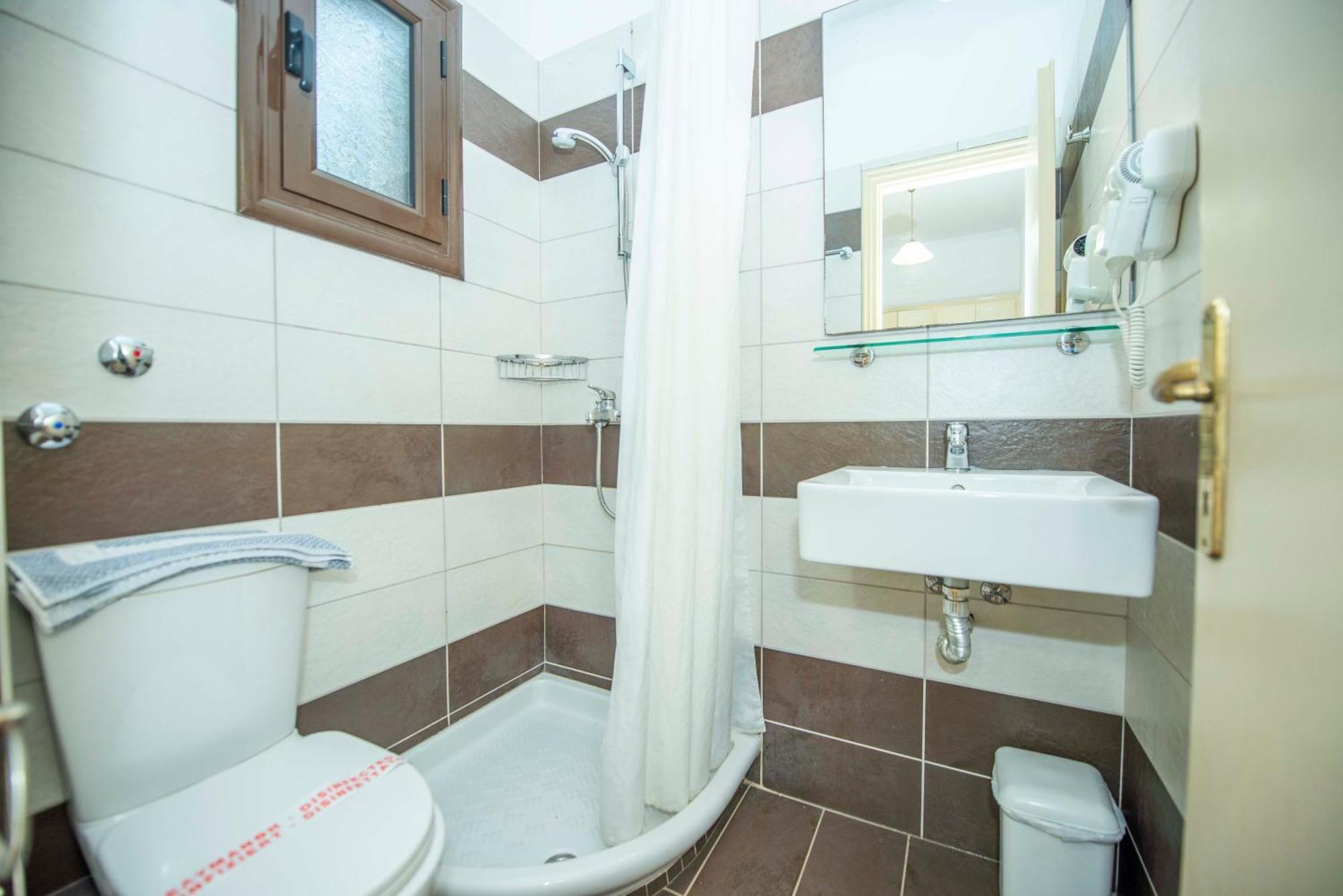 Fiona Apartments Roda  Bagian luar foto