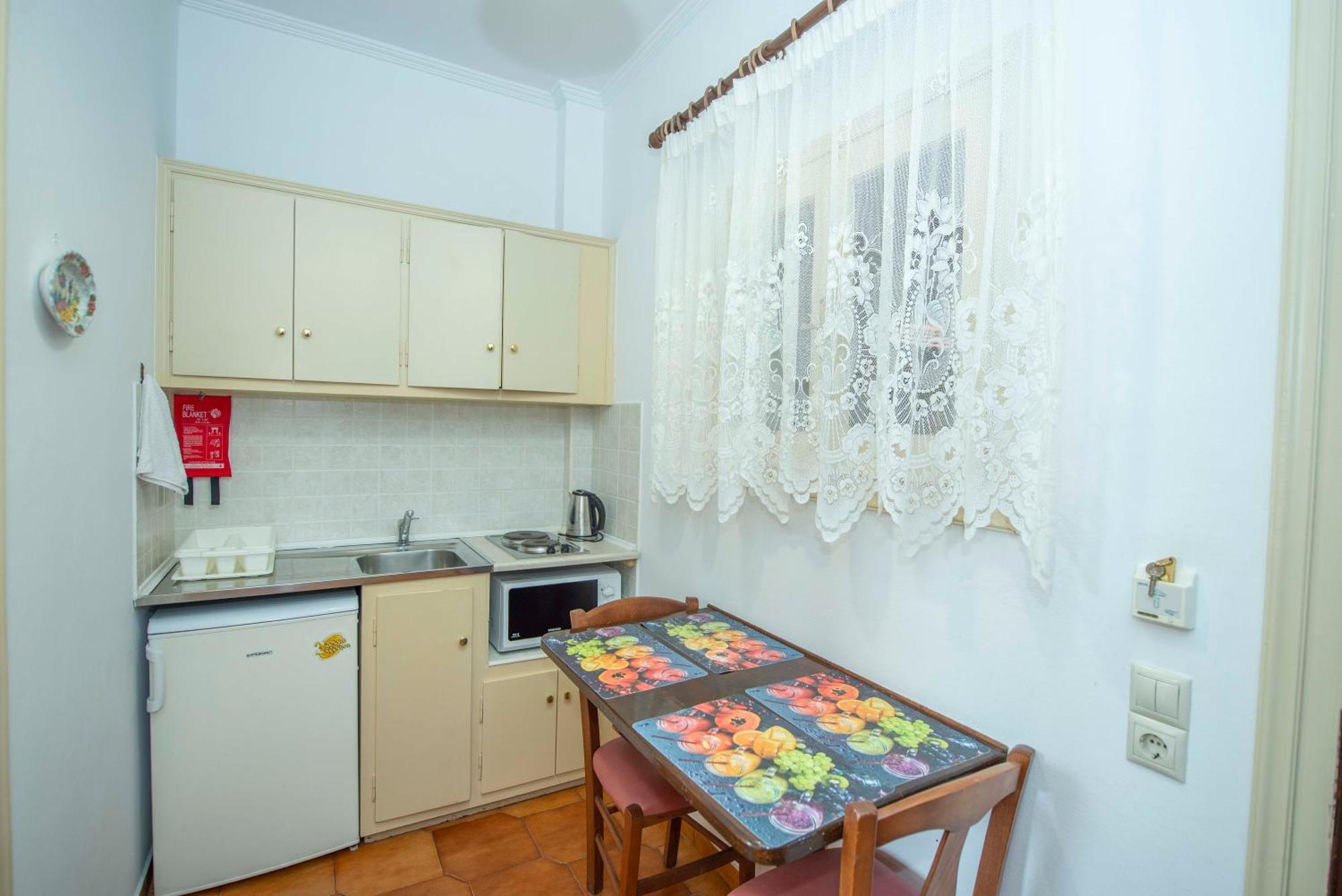 Fiona Apartments Roda  Bagian luar foto
