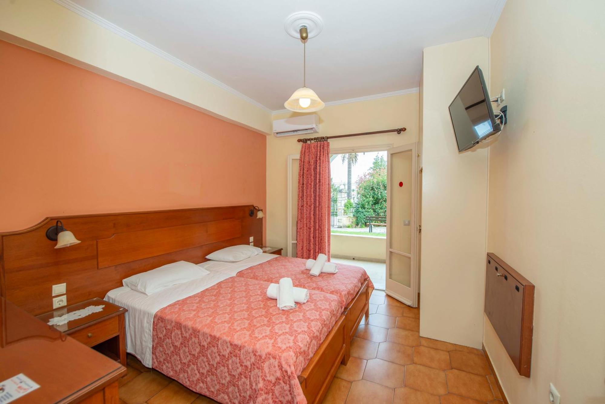 Fiona Apartments Roda  Bagian luar foto