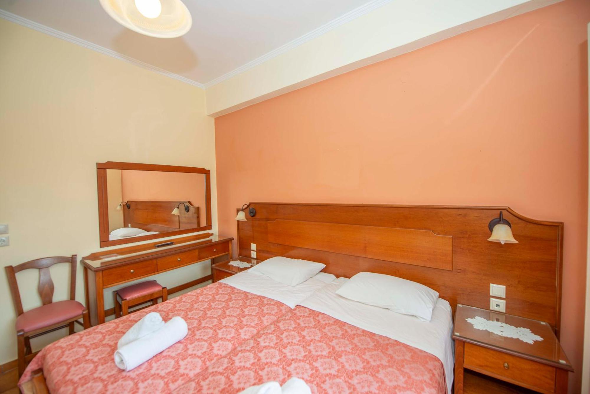 Fiona Apartments Roda  Bagian luar foto